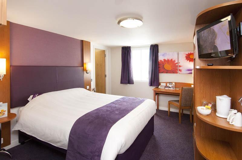 Premier Inn Premier Inn ウェリングボロー エクステリア 写真
